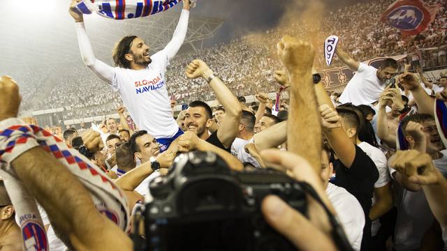 Split: Igrači Hajduka s navijačima proslavili osvajanje Kupa
