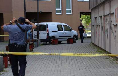 Ubojica žene i djece iz Tuzle sve planirao: Na vratima ostavio poruku, sjekiru kupio na tržnici