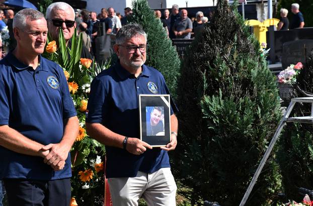 Nova Gradiška: Posljednji ispraćaj Davora Andročeca, bajkera koji je poginuo na motoru u BiH