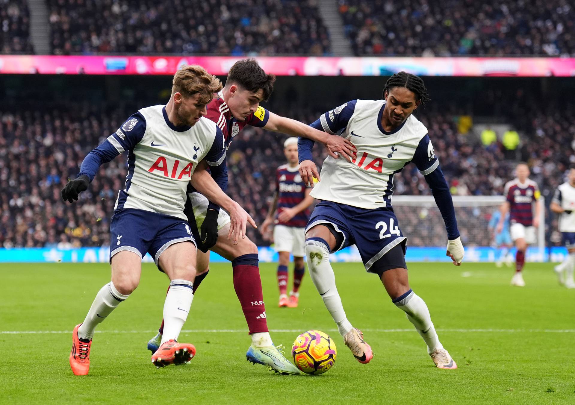 Tottenham Hotspur v Newcastle United - Premier League - Tottenham Hotspur Stadium