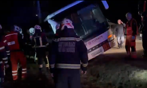 VIDEO Ukrao bus pa ga pijan slupao. Vozača predali u pritvor