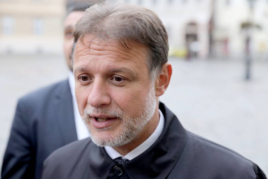 Zagreb: Čelnici vladajuće koalicije dolaze na sastanak u Banske dvore