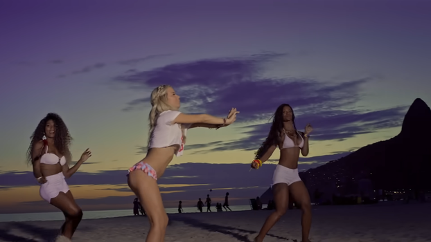 Oprez, pazite kako skrolate! Maja Šuput Tatarinov  u vrućim izdanjima koji 'tope' ekrane