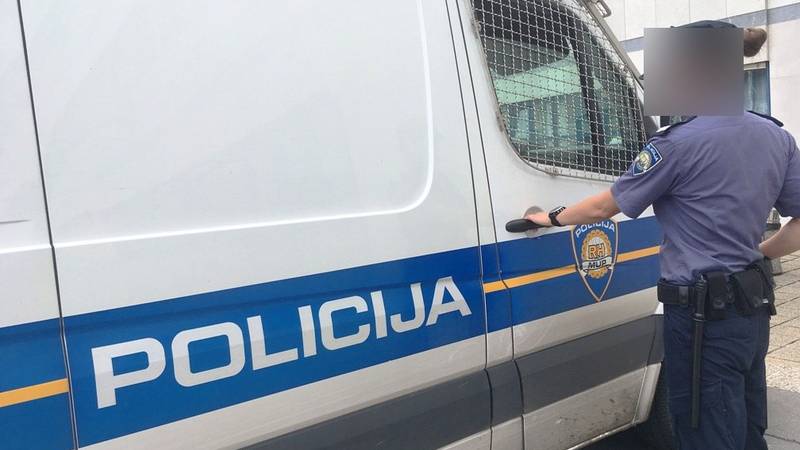EVO JOŠ JEDNOG Policija uhitila muškarca koji je izazvao požar u šumi kod Dubrovnika