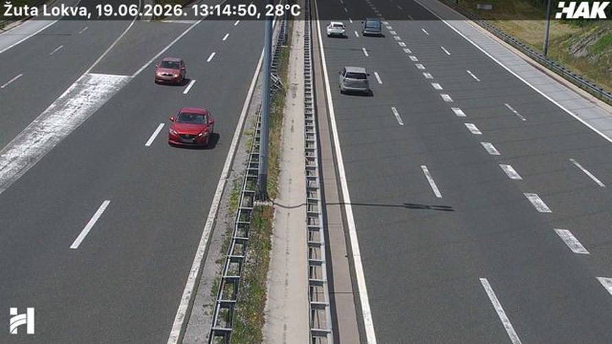 FOTO Skratili petak i požurili na produženi vikend: Ogromna gužva kod Lučkog prema moru