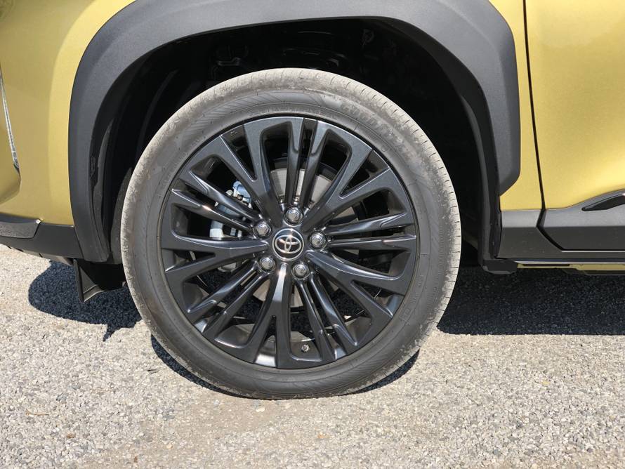 Toyota Yaris Cross s hibridnim pogonom troši četiri litre u gradu i tjera vas na opuštanje