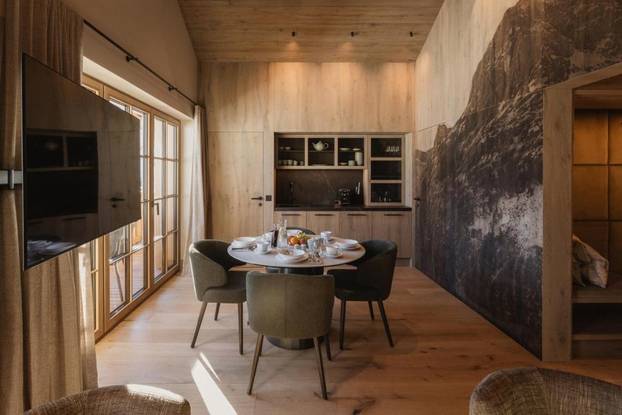 FOTO Ovdje zima izgleda kao iz bajke: Alpski resort u kojem s terase uskačete ravno na skije