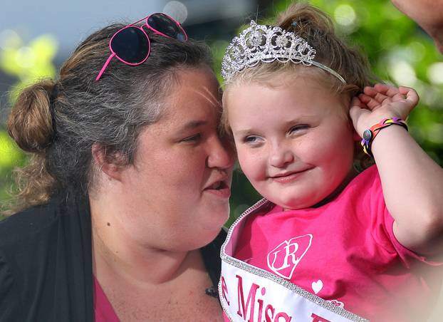 Honey Boo Boo Interviews At The Grove