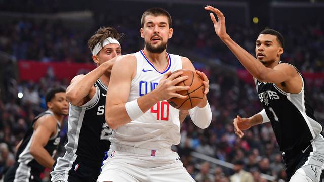 NBA: San Antonio Spurs at Los Angeles Clippers