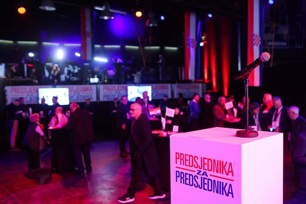 Zagreb: Izborni stožer predsjedničkog kandidata Zorana Milanovića u Tvornici Kulture