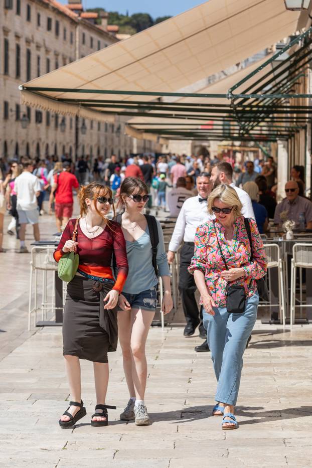 Sunčan i topao dan u Dubrovniku