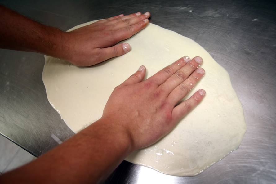 Uz ovaj recept zamijesit ćete pravo bosansko tijesto za pite