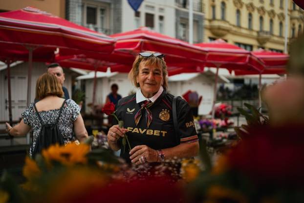 Dinamo objavio novi treći dres s detaljima šestinskog kišobrana