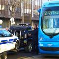 Policajci blokirali tramvajski promet u centru Zagreba. Pred postajom im se pokvario Audi