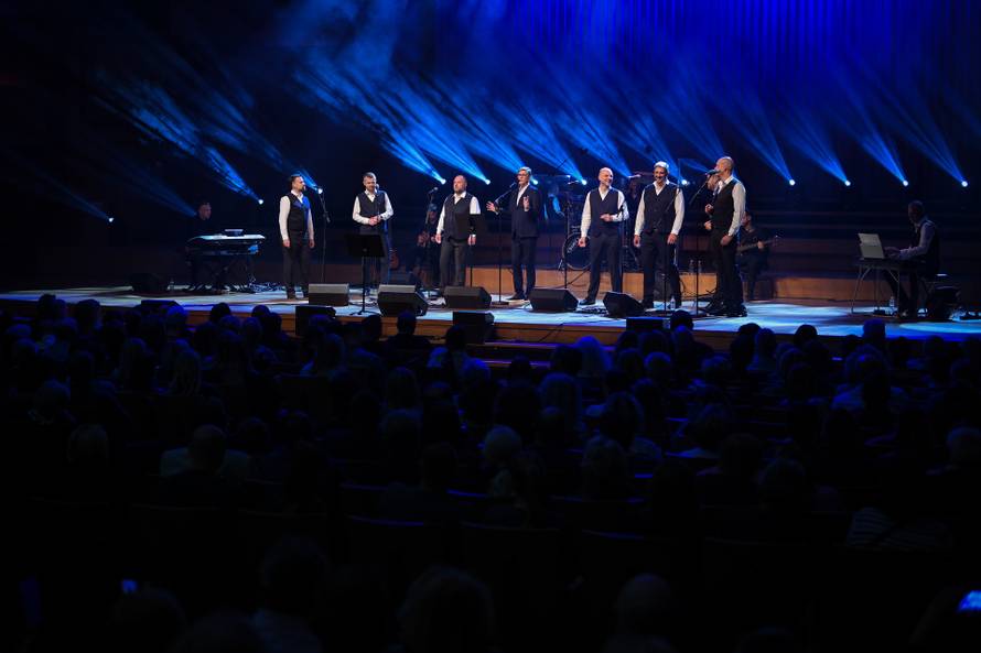 Zagreb: Klapa Rišpet održala je koncert u Lisinskom 