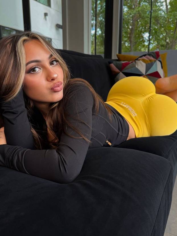 FOTO Ideš, kakvo tijelo! Heather vrućim pozama izluđuje fanove