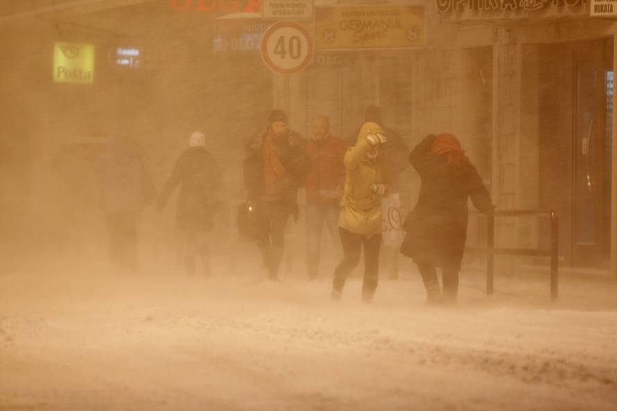 ARHIVA - Prije jedanaest godina Split je bio prekriven snijegom kao na skijalištu