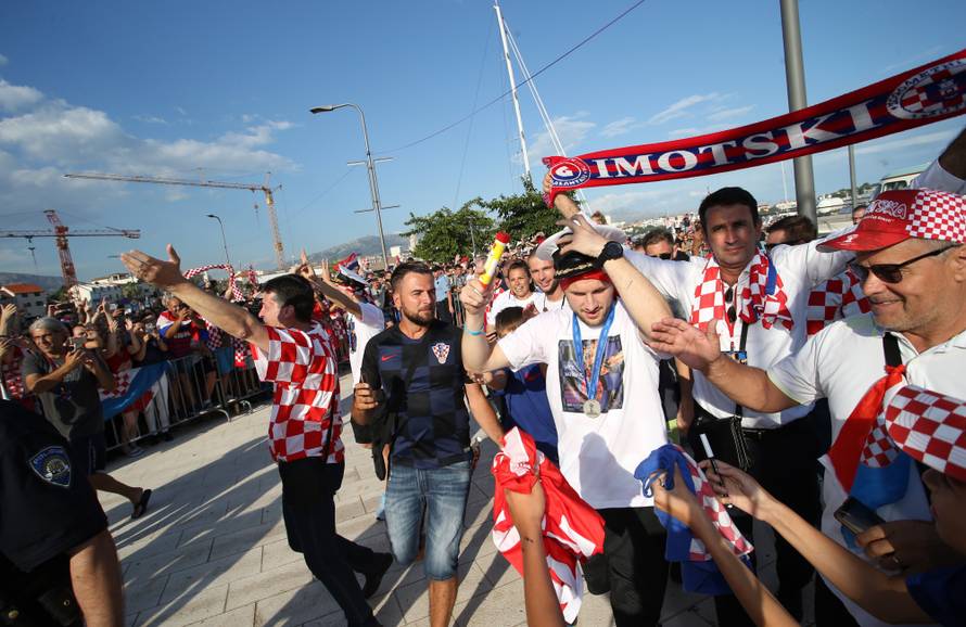 Prisjetite se čudesnog dočeka uz mali 'milijun' fotki i videa