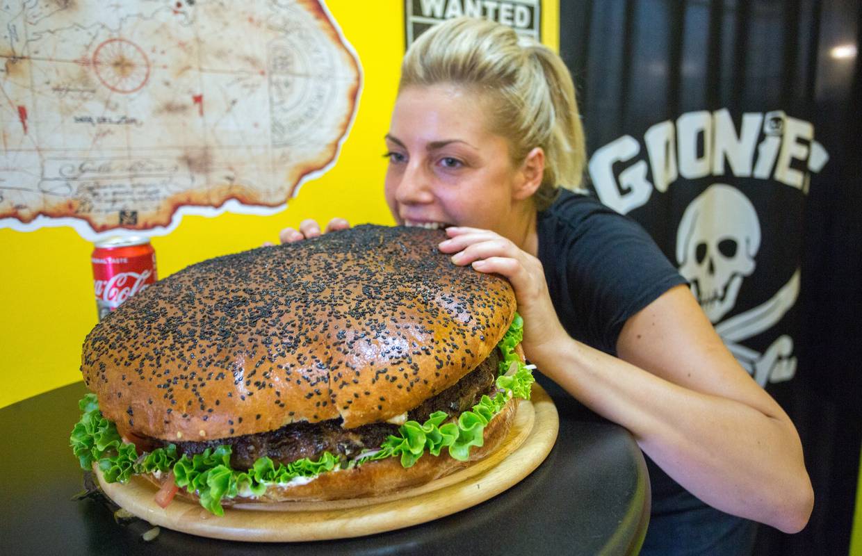 Hrvatski kapitalci burgeri: King Kong od 3 kg nahrani 8 ljudi