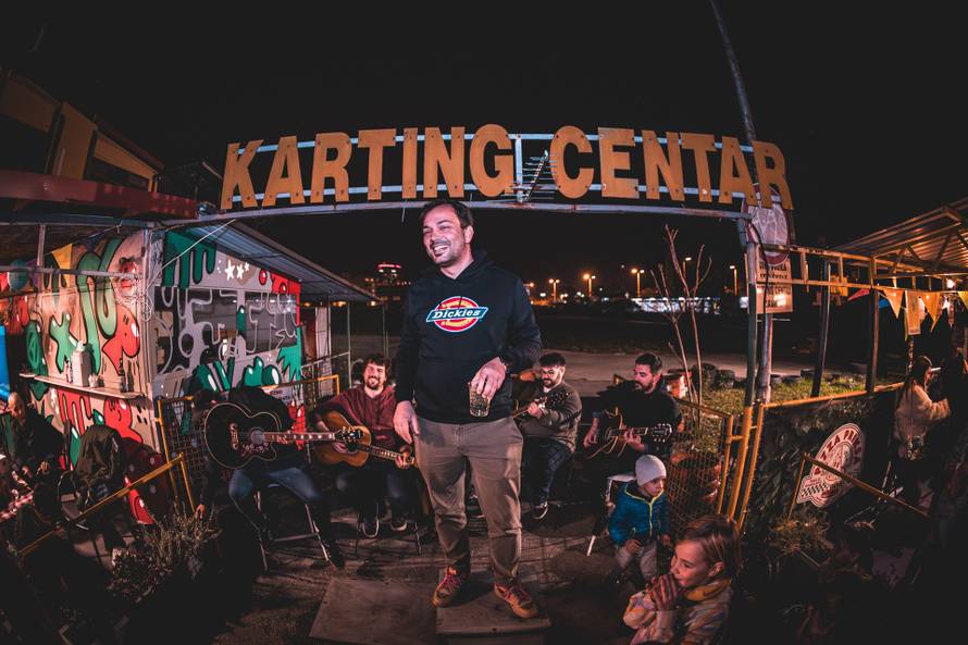 Mašinko predstavlja novi singl i spot "Na ramenima divova" uoči velikog koncerta u Zagrebu