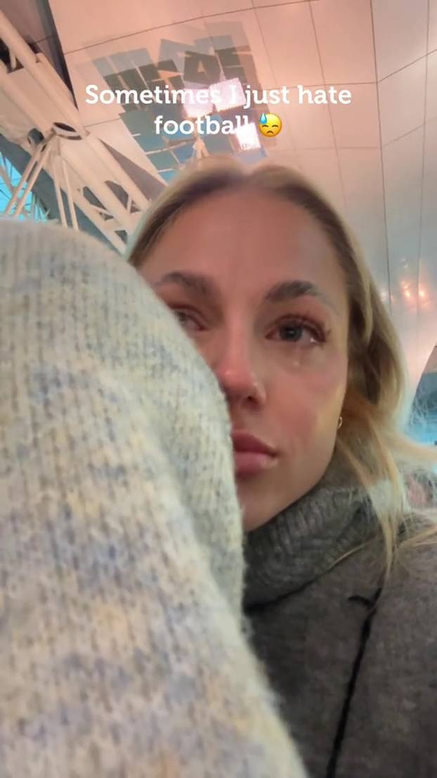 FOTO Najljepša nogometašica svijeta plakala je zbog momka. Sad ga ponovno mora napustiti
