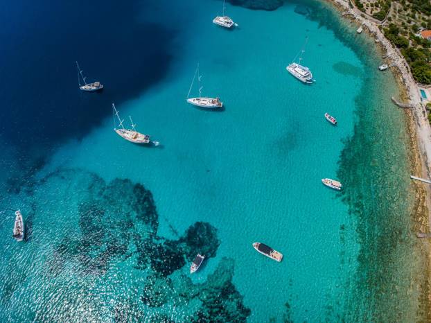 Fotografije iz zraka uvale Krknjaši na Drveniku Velom