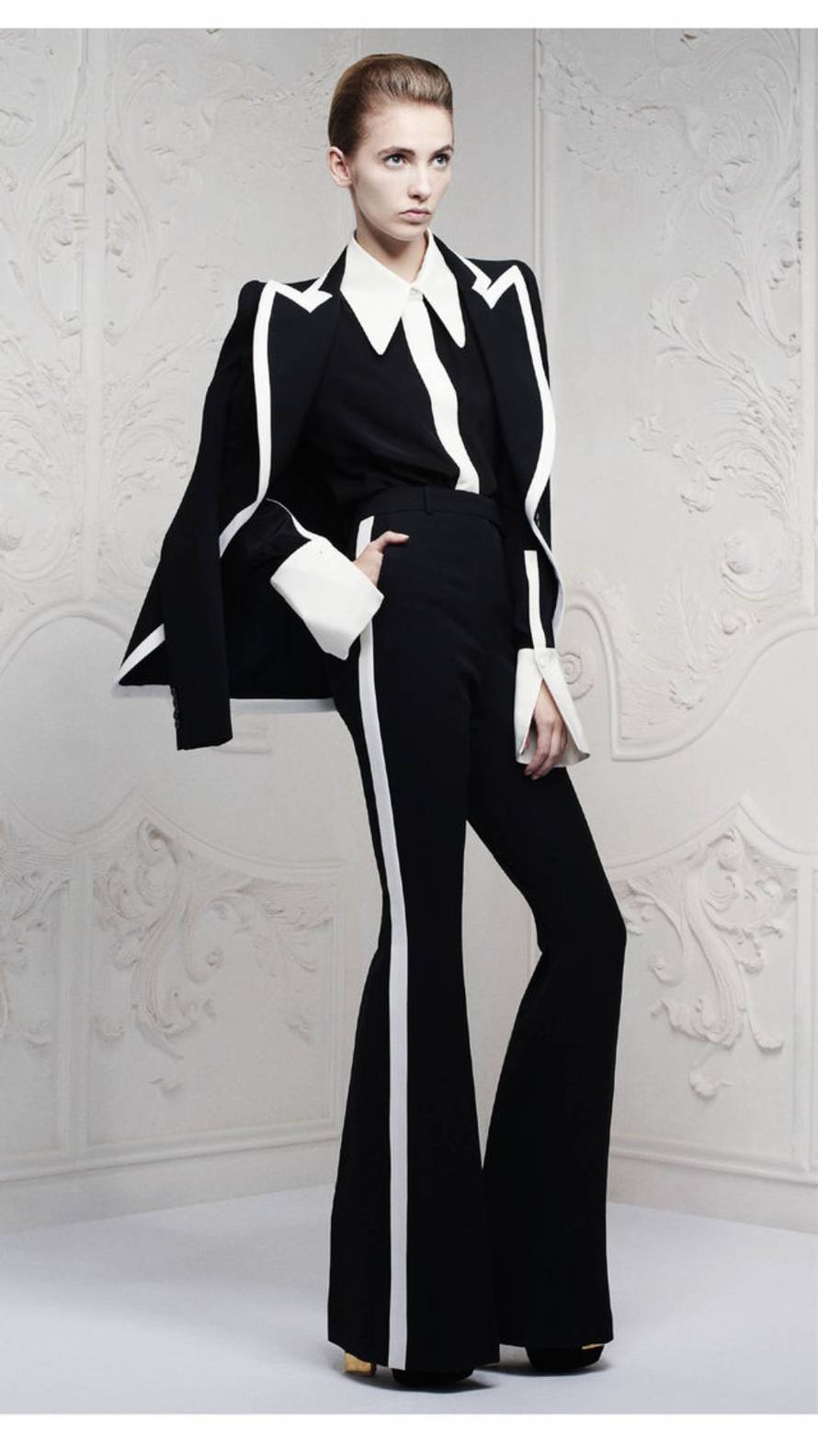 alexandermcqueen.com