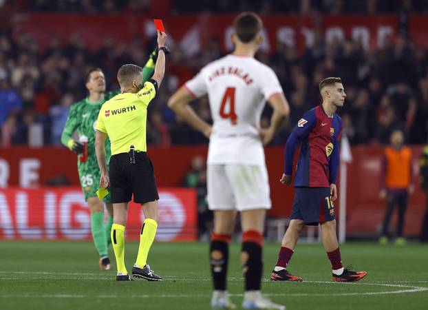 LaLiga - Sevilla v FC Barcelona