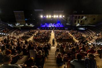 Pula: Zoran Predin uz Damirov Django Group odr&zcaron;ao koncert "Zoran pjeva Arsena"