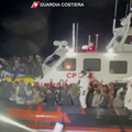 Talijanska obalna straža spasila 211 migranata: Brod skoro potopilo olujno nevrijeme