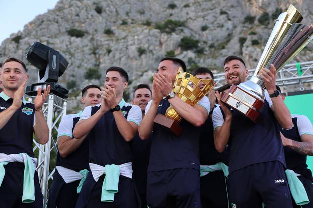 Omiš: Doček HMNK Olmisum