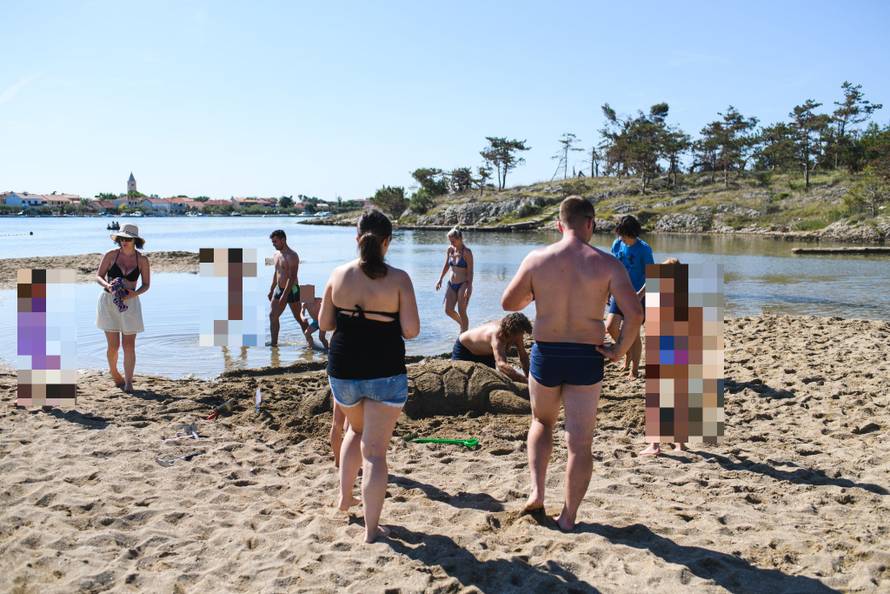 Prekrasne skulpture od pijeska uljepšale poznate plaže u Ninu