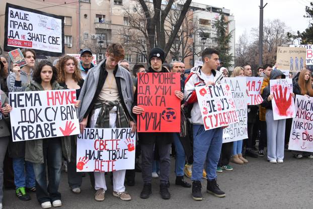 Masovni prosvjedi u Nišu 