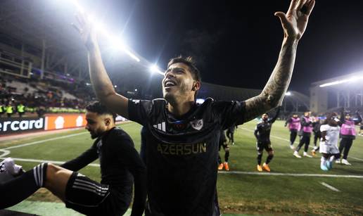 VIDEO Azeri za povijest: Sru&scaron;ili Eintracht, prolaze u Ligi prvaka?