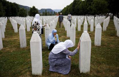 Ispratili posmrtne ostatke 19 žrtava genocida, Dodik odbio sudjelovati, pozvao na bojkot