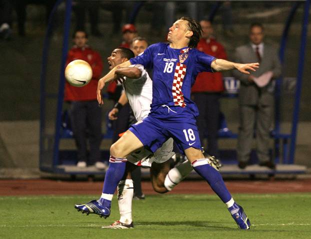 ARHIVA - 2006. Zagreb: Vatreni i "maksimirska krtica" srušili su Englesku 