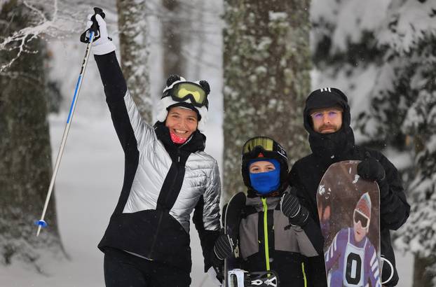 Zagreb: Započela skijaška sezona na Sljemenu 