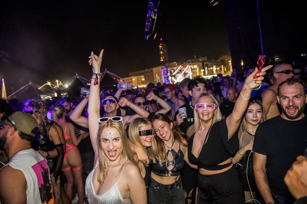 Split: Ultra Europe Festival, druga ve&ccaron;er, atmosfera