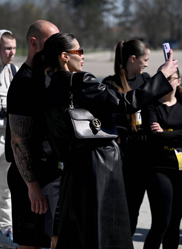 Zagreb: Na Bundeku organizirana utrka "Yellow Ribbon Run Pobijedimo predrasude" u kojoj je sudjelovao i ministar Habijan