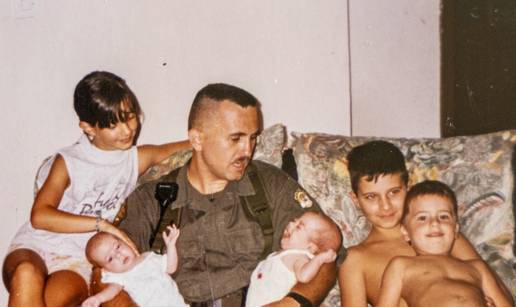 Slavko je poljubio tek rođene blizance i otišao u Oluju. Djeci sam samo rekao: 'Tata vas voli'