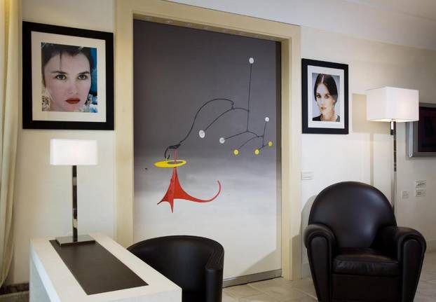 Biste li dali 1200 eura za noć u hotelu s privatnom plažom? Čekajte dok ne zavirite unutra!