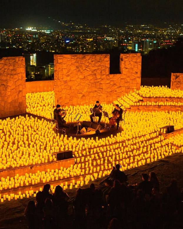FOTO Koncert s tisuću svijeća: Za sve koji to žele doživjeti, uskoro će biti i u Hrvatskoj