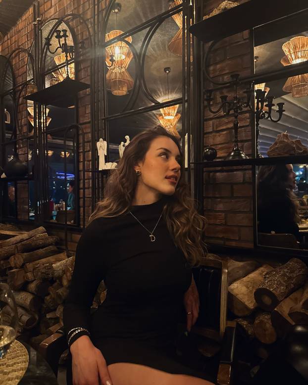 FOTO U Turskoj je već pojam, a sad osvaja i Europu. Pogledajte zašto su svi ludi za ovom curom