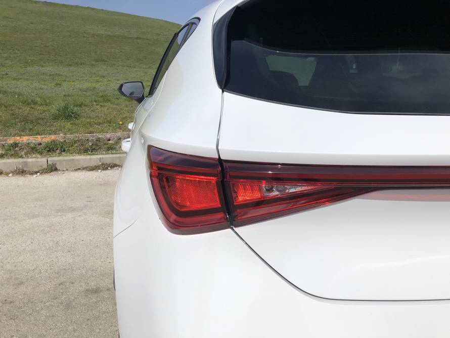 Cupra Leon: Donosi više šminke nego sporta, ali je odličan auto