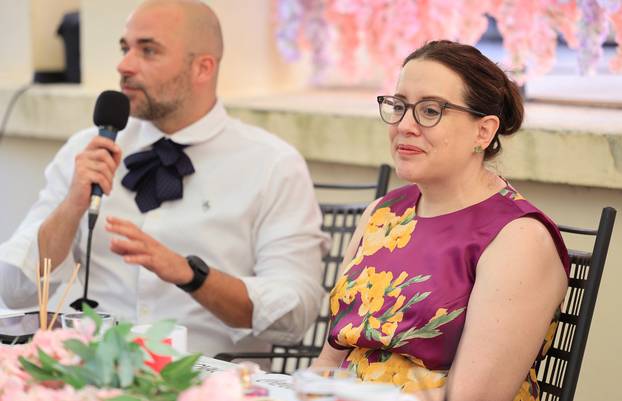 Zagreb: Promocija knjiga iz serijala Bridgerton i susret s autoricom Juliom Quinn