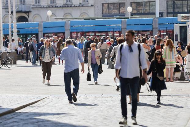 Sunčano subotnje prijepodne u Zagrebu