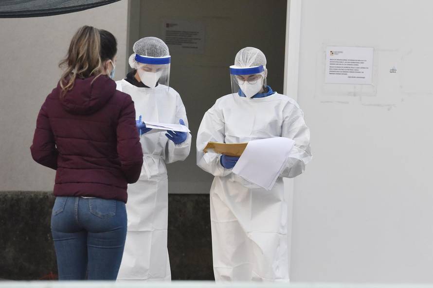 Šibenik: Bez gužve na šibenskom punktu za testiranje na COVID-19