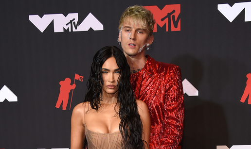 Pili si krv, imali prsten s trnjem: Megan Fox i Machine Gun Kelly puno su puta šokirali javnost...