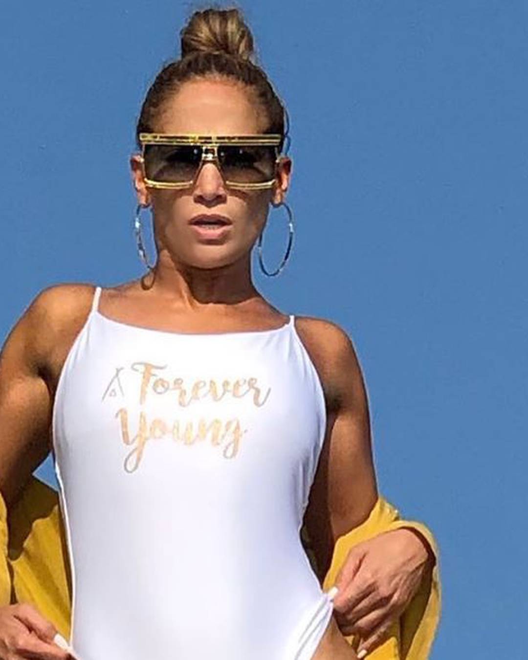 Jennifer Lopez se pojavila u javnosti bez ekstenzija i perike