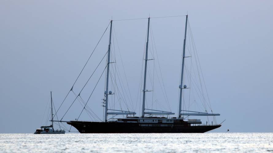 Jeff Bezos i zaru?nica otputovali u Italiju, jahte ostale u Hrvatskoj